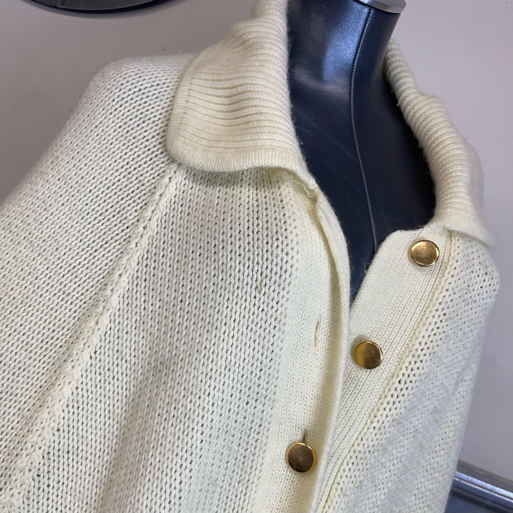 Vintage 1970s Cream Shawl Oversized Sweater Fringe Ivory Button Cardigan - Picture 7 of 12